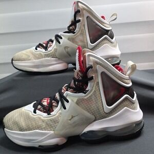 Nike LeBron 19 XIX Size 6.5Y DD0418-101